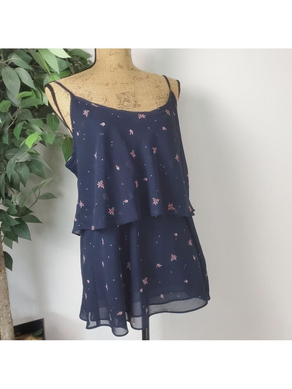 CAbi Navy Blue Floral Sleeveless Blouse Large